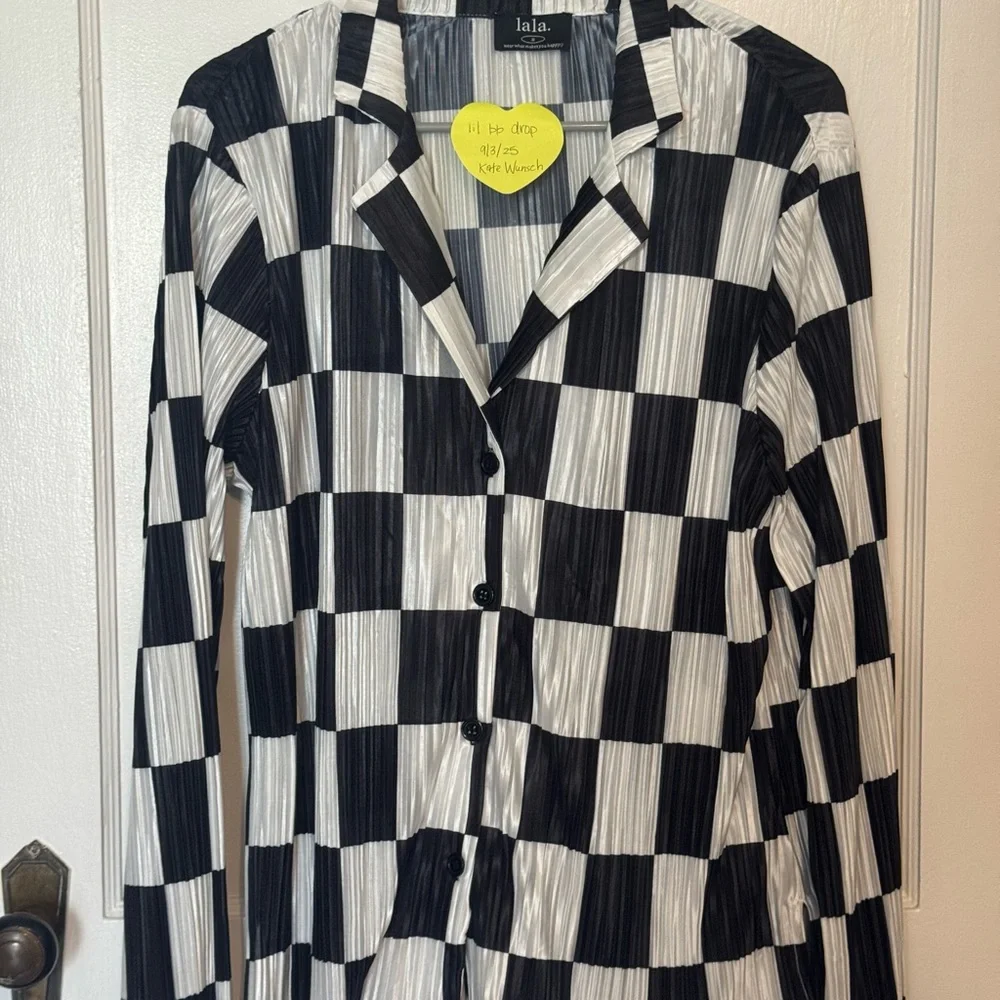 Dressed in LALA Monochrome Check Plisse Set - Picture 2 of 3